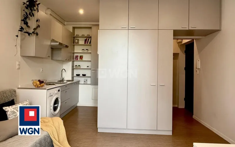 Mieszkanie na  wynajem Warszawa - Kawalerka, balkon, do wprowadzenia