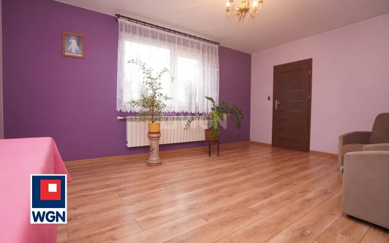 Dom na  sprzedaż Piotrków Trybunalski - Parterowy, zgrabny dom plus 3 garaże.